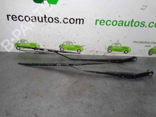 Used Front windshield wiper arm KIA CARENS II MPV (FJ) [2002-2013]  4889511