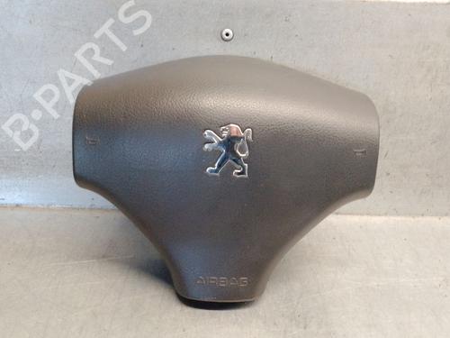 Used Driver airbag PEUGEOT 206 Hatchback (2A/C) 1.4 i (75 hp) 29260353