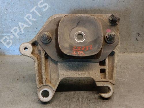 Used Engine mount Engine mount OPEL VIVARO B Van (X82) 1.6 CDTI (05) (121 hp) 36531128 36531128