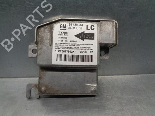 Airbag module OPEL CORSA C (X01) 1.4 Twinport (F08, F68) (90 hp) 9858515