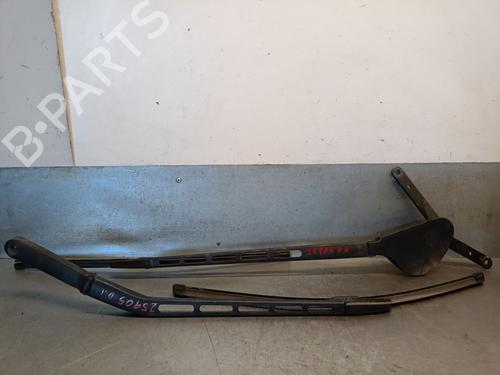 Used Front windshield wiper arm Front windshield wiper arm 37174565 37174565