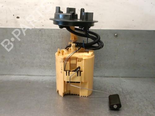 Used Fuel pump MERCEDES-BENZ VITO Van (W447) 109 CDI (447.601, 447.603, 447.605) (88 hp) 31758695