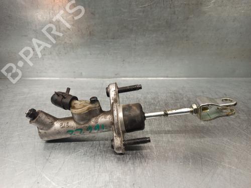 Used Clutch slave cylinder Clutch slave cylinder HYUNDAI ACCENT III Saloon (MC) 1.6 GLS (112 hp) 21577131 21577131