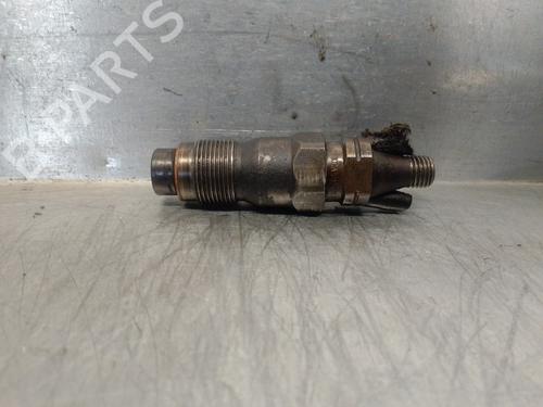 Used Injector OPEL OMEGA B (V94) 2.5 TD (F69, M69, P69) (130 hp) 15881345