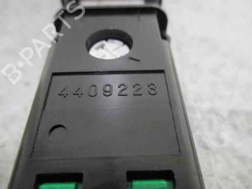 Switch SAAB 9-5 Estate (YS3E) 3.0 TiD | BP21022211I30 
