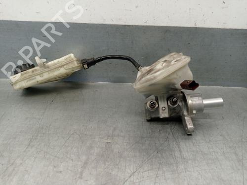 Used Brake master cylinder PEUGEOT 308 I (4A_, 4C_) 1.6 16V (120 hp) 27458576