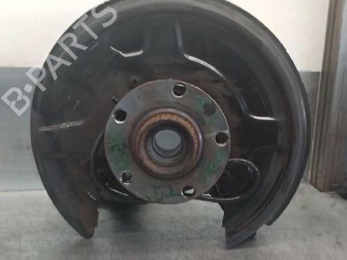 Used Left rear steering knuckle AUDI A4 B5 Avant (8D5) 1.8 T (150 hp) 7230052