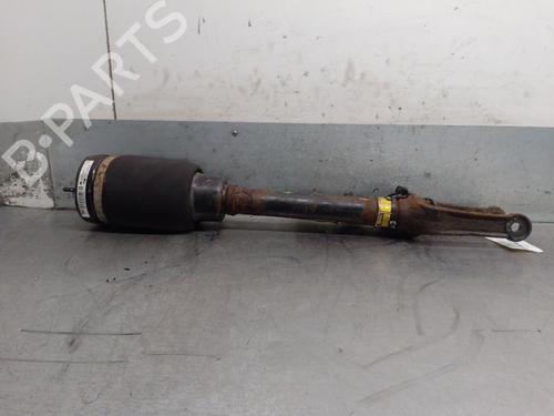 Used Right front shock absorber Right front shock absorber MERCEDES-BENZ M-CLASS (W164) ML 320 CDI 4-matic (164.122) (224 hp) 39747178 39747178
