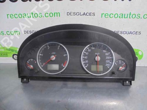 Used Instrument cluster FORD MONDEO III Saloon (B4Y) [2000-2007]  3451013