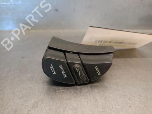 steering-wheel-controls-chrysler-300m-lr-1998-1999-2000-2001-2002-2003-2004-33856629 main image