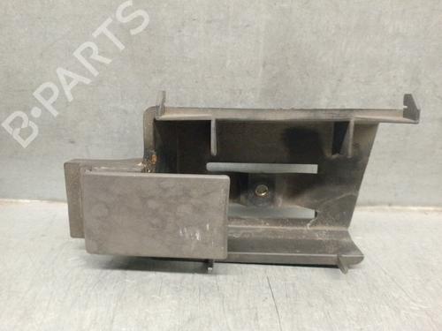 Used Front left interior door handle RENAULT SUPER 5 (B/C40_) 1.1 (B/C/401) (46 hp) 26018460