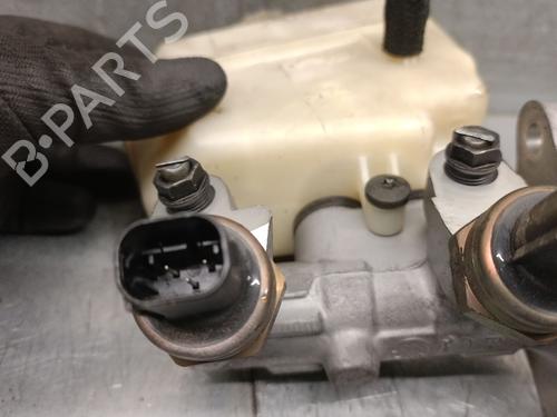 Brake master cylinder BMW 3 Touring (E46) 320 d | BP31181822M77