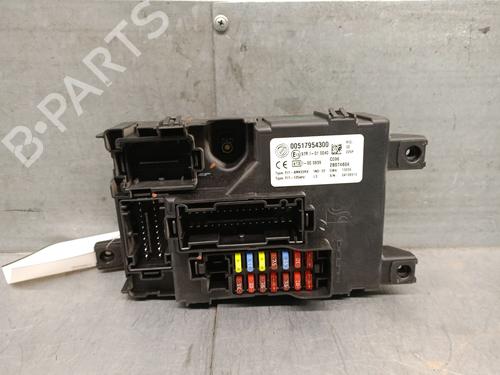 Used Fuse box FIAT GRANDE PUNTO (199_) 1.4 16V (199BXG1B, 199AXG1B) (95 hp) 31665998
