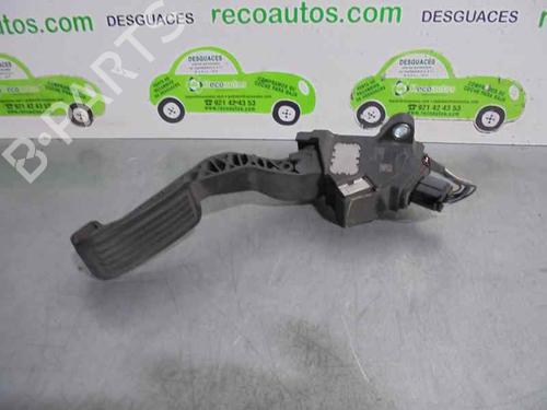 Used Pedal TOYOTA YARIS (_P9_) 1.4 D-4D (NLP90_, NLP90R) (90 hp) 2126764