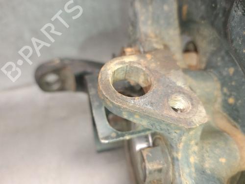 Left front steering knuckle MITSUBISHI PAJERO III (V7_W, V6_W) 3.2 Di-D (V68W) | BP32470896M25 