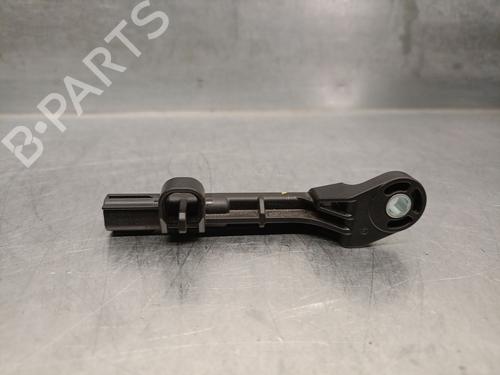 Antenne/Base TOYOTA YARIS (_P21_, _PA1_, _PH1_) 1.5 Hybrid (MXPH10, MXPH11) (116 hp) 24847082
