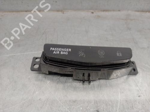 Used Display monitor NISSAN QASHQAI II SUV (J11, J11_) 1.5 dCi (116 hp) 26920797