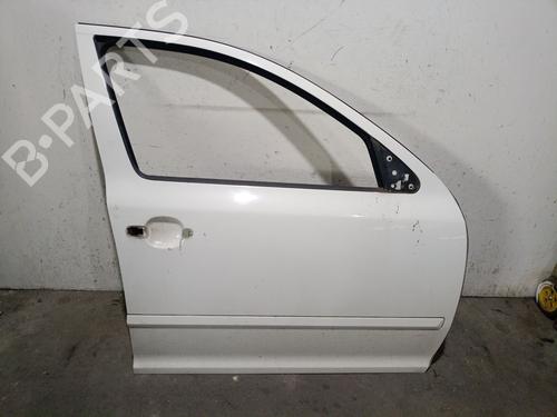Used Right front door Right front door 38649925 38649925