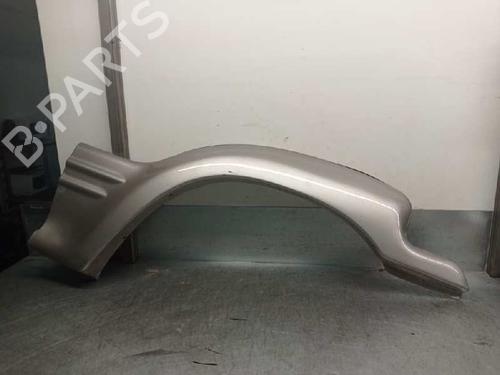 Used Front right wheel arch trim HYUNDAI GALLOPER II (JK-01) 2.5 TD intercooler (99 hp) 12188779