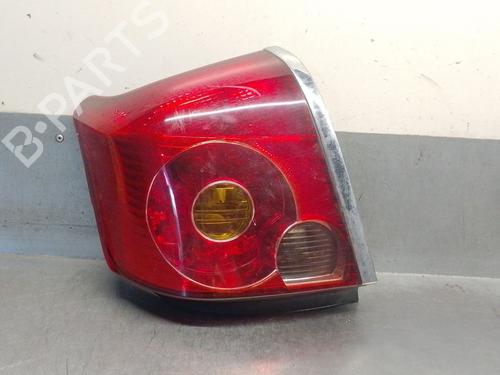 Used Right taillight TOYOTA AVENSIS Saloon (_T25_) 2.0 D-4D (CDT250_, CDT250R) (116 hp) 28954317