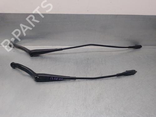Used Front windshield wiper arm OPEL CORSA E (X15) [2014-2025]  15895807