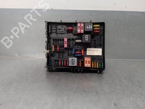Boîte à Fusibles VW GOLF V (1K1) 2.0 TDI 16V (140 hp) 15737023