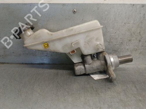 brake-master-cylinder-hyundai-i30-fastback-pde-pden-2017-35804798 main image