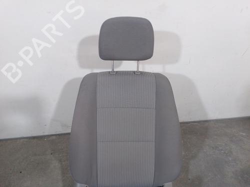 Right front seat KIA SORENTO I (JC) 2.5 CRDi 4WD | BP22216214C16 