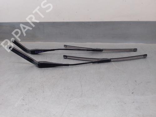 Used Front windshield wiper arm BMW 1 Convertible (E88) [2007-2013]  16936709
