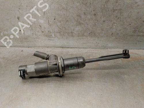 Used Clutch slave cylinder DACIA SANDERO 1.5 dCi (68 hp) 31134380