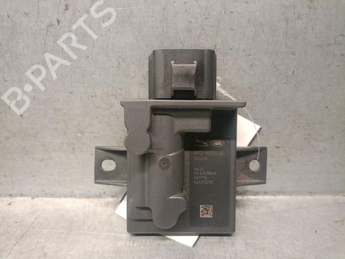 elektronisk-modul-jaguar-f-pace-x761-2015-32304204 main image