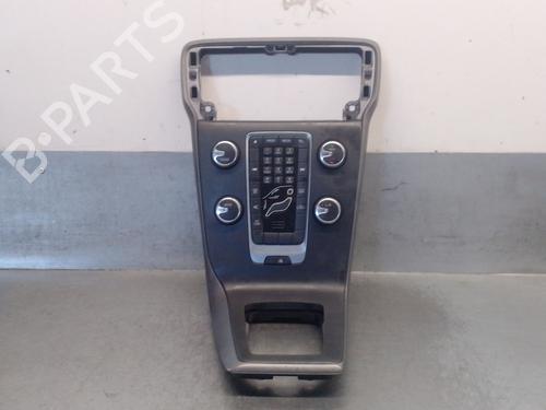 Used Climate control VOLVO V40 Hatchback (525) D2 (120 hp) 24739065