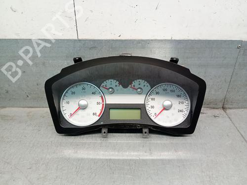 Used Instrument cluster Instrument cluster FIAT STILO (192_) 1.9 D Multijet (150 hp) 33844010 33844010