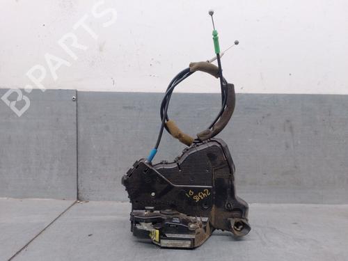 Venstre fortil lås TOYOTA AVENSIS Estate (_T27_) 2.0 D-4D (ADT270_, ADT270R) (126 hp) 31609367