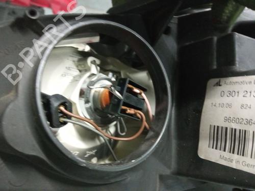 Right headlight PEUGEOT 407 SW (6E_, 6D_) 2.0 HDi 135 | BP27834177C29 