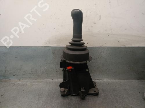 Used Gear lever FORD FIESTA V (JH_, JD_) [2001-2014]  23157574