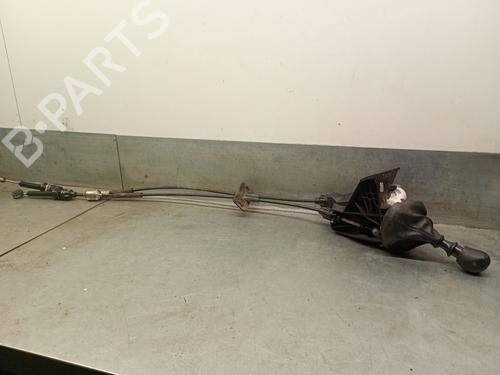 Used Gear lever RENAULT TRAFIC III Bus (JG_) 1.6 dCi 95 (JGMR, JGMJ) (95 hp) 25769693