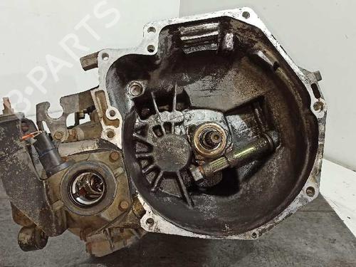 Used Gearbox CHRYSLER VOYAGER II (ES) 2.5 i (98 hp) 7035204