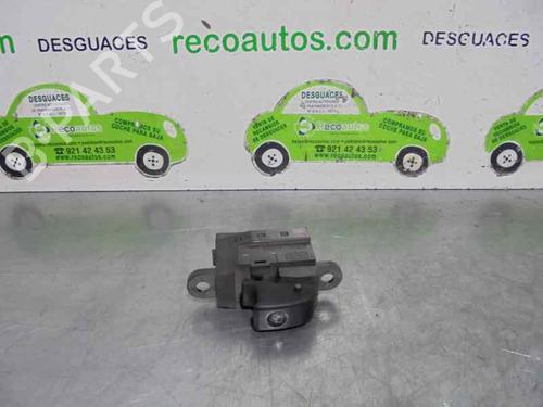 Used Right front window switch HYUNDAI H-1 / STAREX Bus (A1) 2.5 TCi (99 hp) 2108559