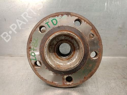 Used Right rear steering knuckle VOLVO XC70 II (136) D5 AWD (185 hp) 19264648