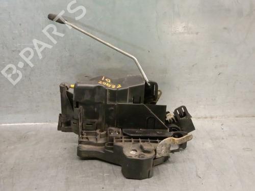 Used Front left lock MERCEDES-BENZ E-CLASS (W210) E 270 CDI (210.016) (170 hp) 26587901