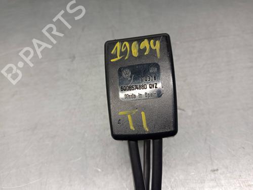 Seat buckle SEAT IBIZA III (6L1) 1.9 TDI | BP15845449I32 
