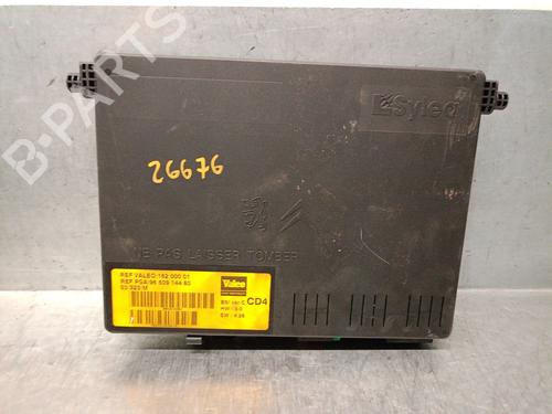 Used Fuse box Fuse box 39503762 39503762