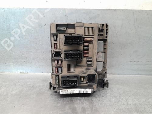 Used Fuse box Fuse box 36165835 36165835