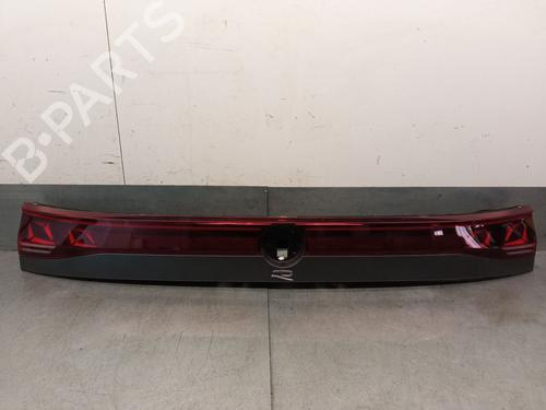 Used Rear center light VW TOUAREG (CR7, RC8) 3.0 TSI 4motion (340 hp) 30125241