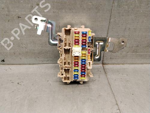 Used Fuse box Fuse box 39649411 39649411