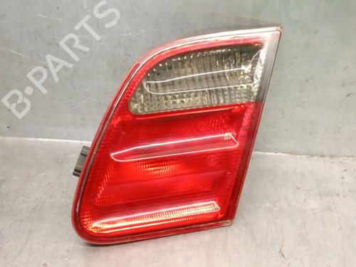 Used Right taillight MERCEDES-BENZ E-CLASS (W210) E 270 CDI (210.016) (170 hp) 26587915