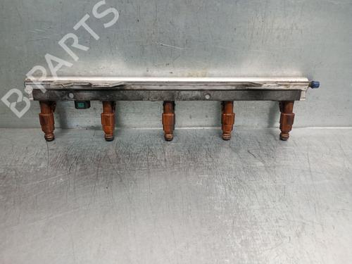 Used Injection rail Injection rail 30152557 30152557