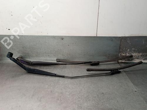Used Front windshield wiper arm NISSAN JUKE (F16_) DIG-T 117 (117 hp) 28623959