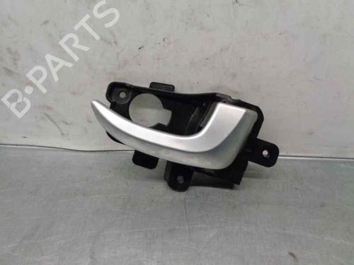 Used Rear right interior door handle Rear right interior door handle 6912108 6912108